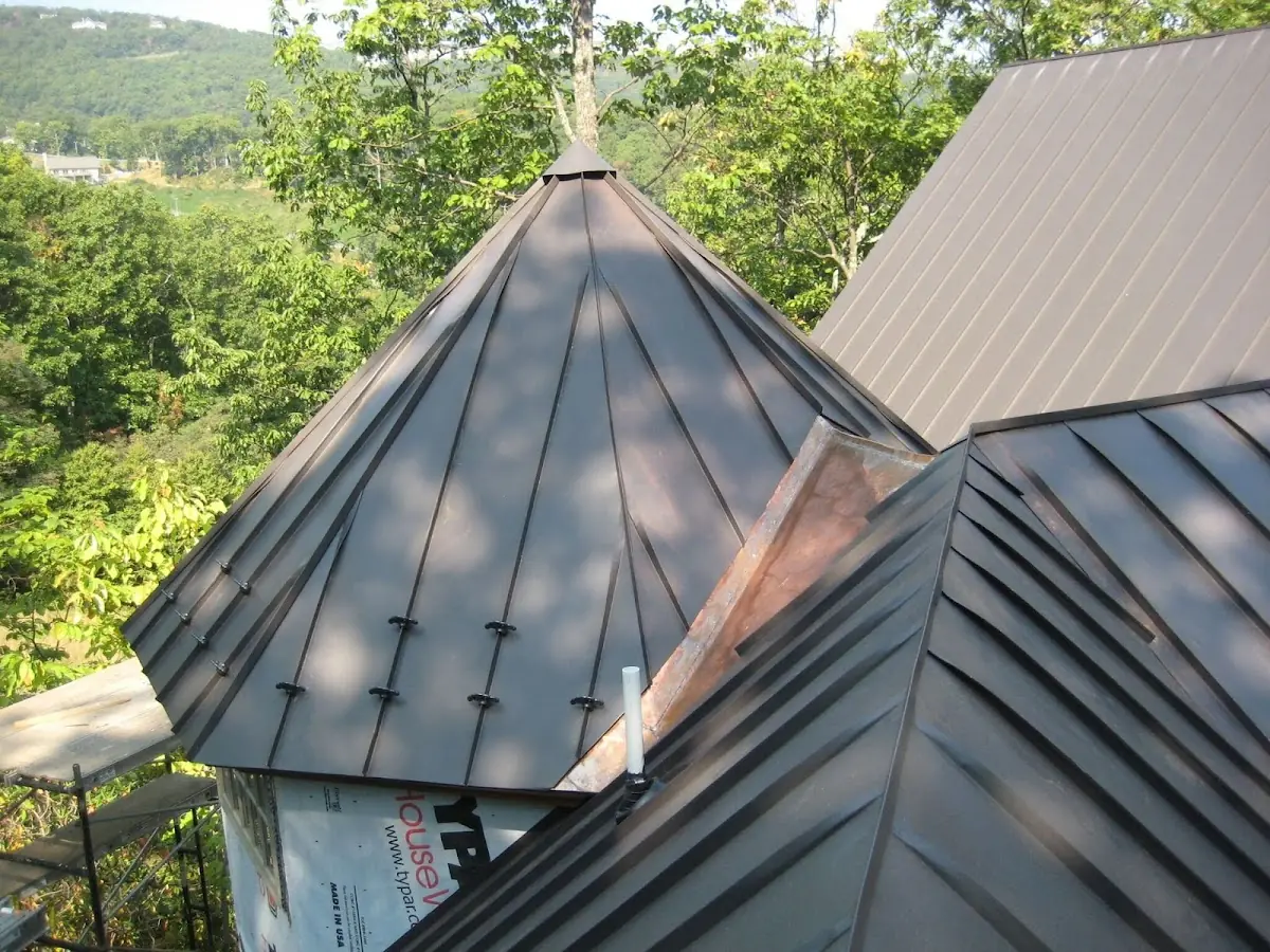 Professional Roof Tarp Installation by Craftsman Roofing in Harbor Gateway